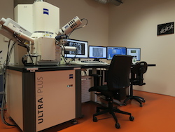 Elektronový mikroskop Zeiss ULTRA Plus