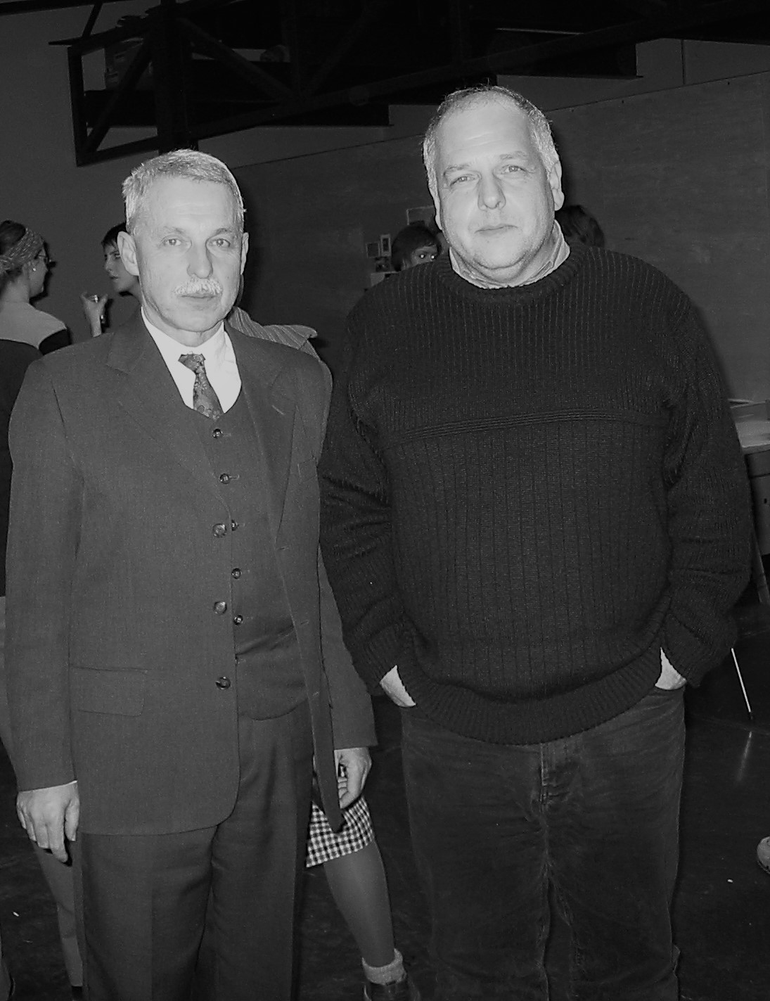 Prof. Vojtěch Konopa (vlevo) na společné fotografii s prvním ředitelem CXI doc. Petrem Tůmou